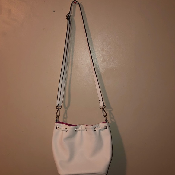 Candie's Crossbody Purse - Picture 3 of 3